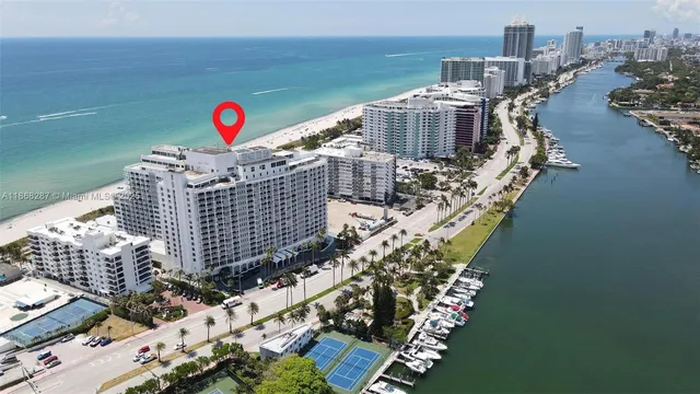 $3,975 | 5401 Collins Avenue, Unit 916, Miami Beach, FL 33140