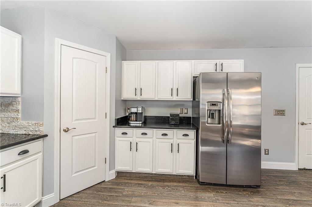 1188 Maple Ridge Drive Burlington, NC 27217 - Photo 12 of 34