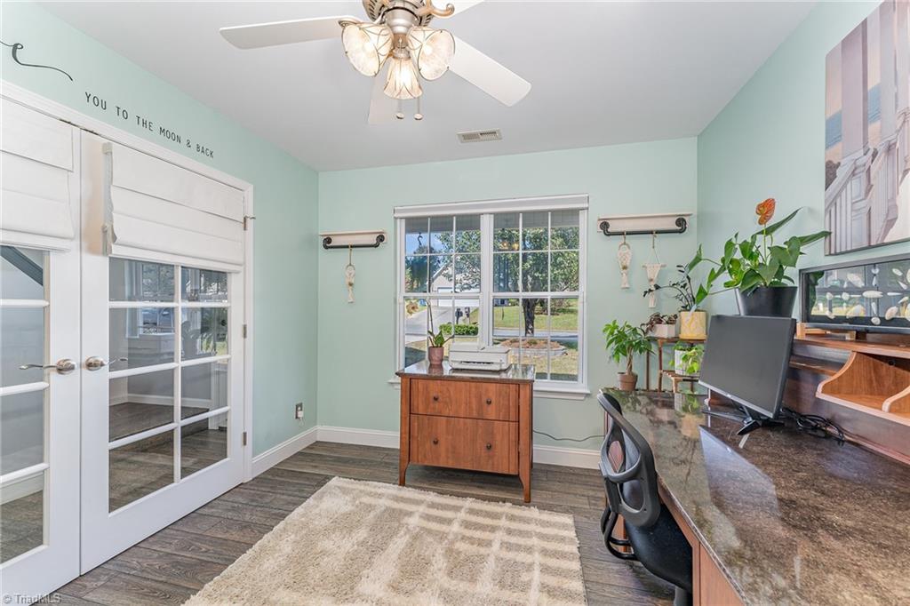 1188 Maple Ridge Drive Burlington, NC 27217 - Photo 8 of 34