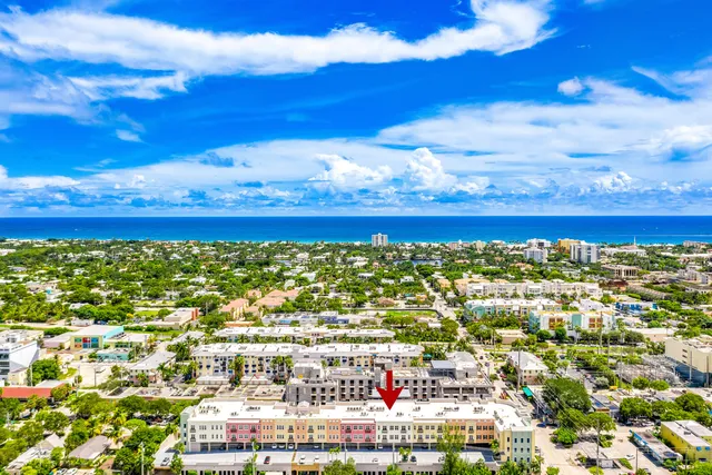 $1,295,000 | 200 Northeast 2nd Avenue, Unit 211, Delray Beach, FL 33444