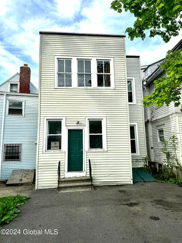 $1,950 | 316 Western Avenue, Unit 1, Albany, NY 12203