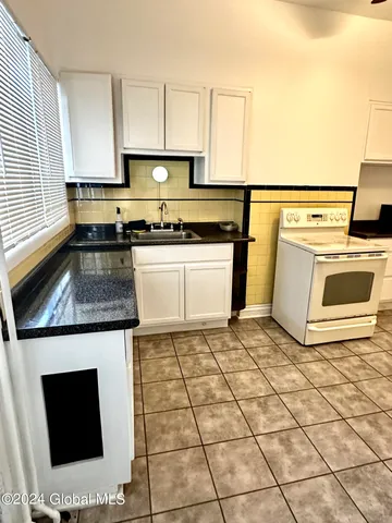 $1,950 | 316 Western Avenue, Unit 1, Albany, NY 12203