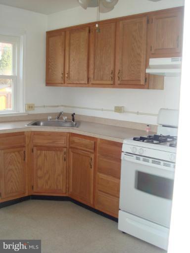 1018 Reverdy Road Baltimore, MD 21212 - Photo 8 of 13 Kitchen
