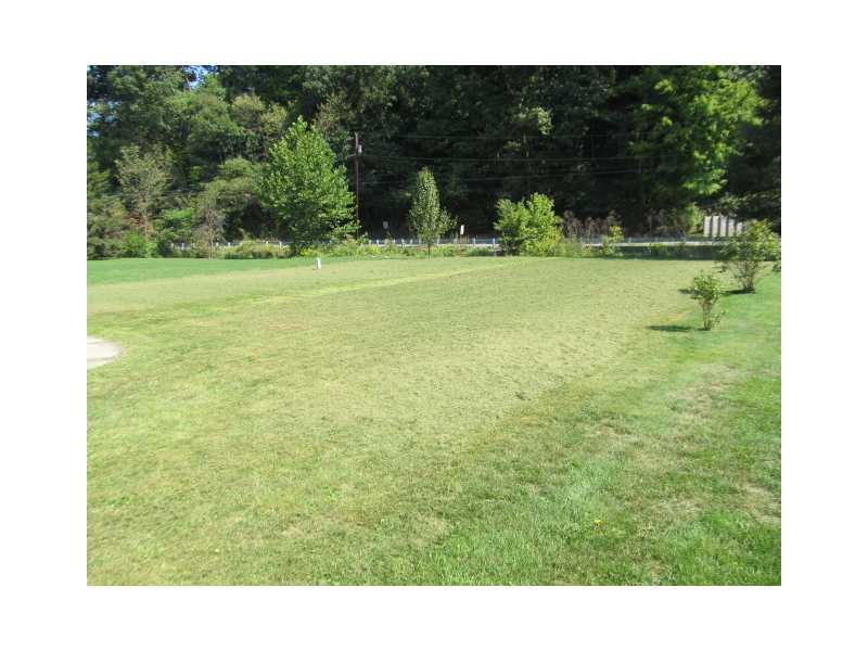 2638 Douglas Run Road Elizabeth, PA 15037 - Photo 3 of 8 Yard/Garden.