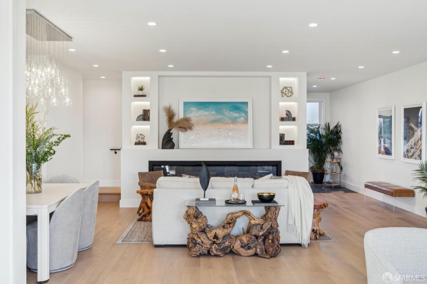 1544 45th Avenue San Francisco, CA 94122 - Photo 4 of 51 a bed room with furniture and a potted plant