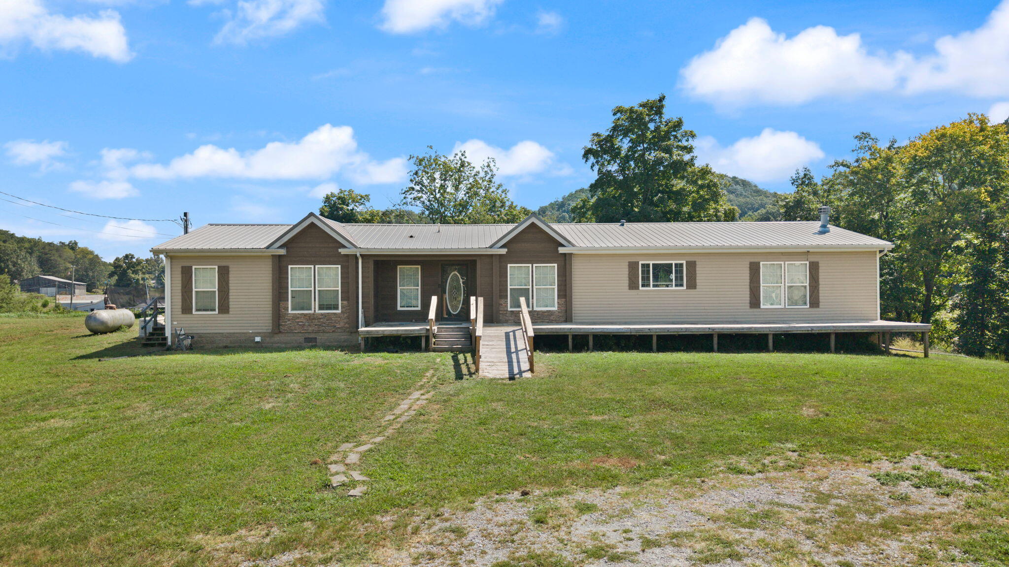 111 Carter School Road Stanford, KY 40484 - Photo 3 of 103 73-web-or-mls-DJI_20260901121500_0003_D