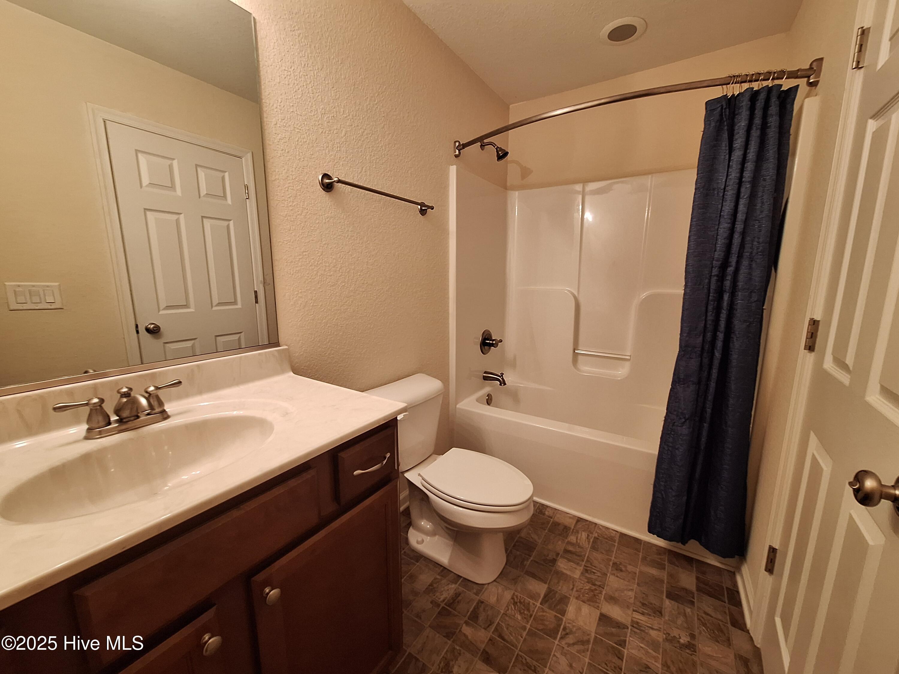 151 Bells Island Road Currituck, NC 27929 - Photo 22 of 23 Upstairs bath