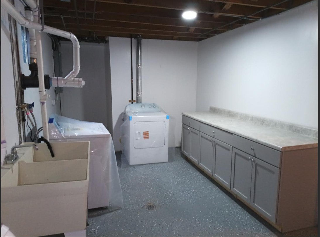 438 Hamilton Wood Homewood, IL 60430 - Photo 33 of 39 a utility room with dryer and washer