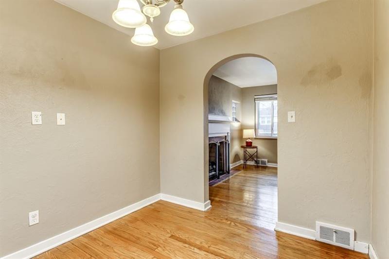 4036 Brandon Road Pittsburgh, PA 15212 - Photo 8 of 25 Gallery Image 8