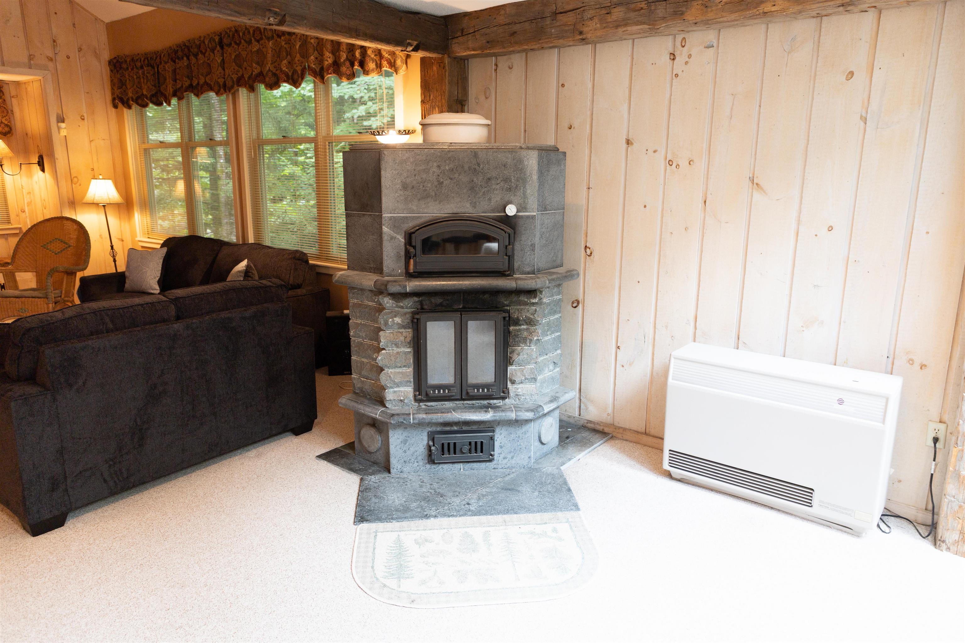 47 View Road Wilmington, VT 05363 - Photo 5 of 31 Gallery Image 5
