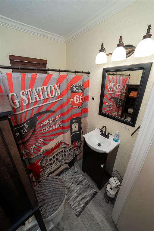 455 5th Street Hawley, TX 79525 - Photo 18 of 37 a living room with furniture