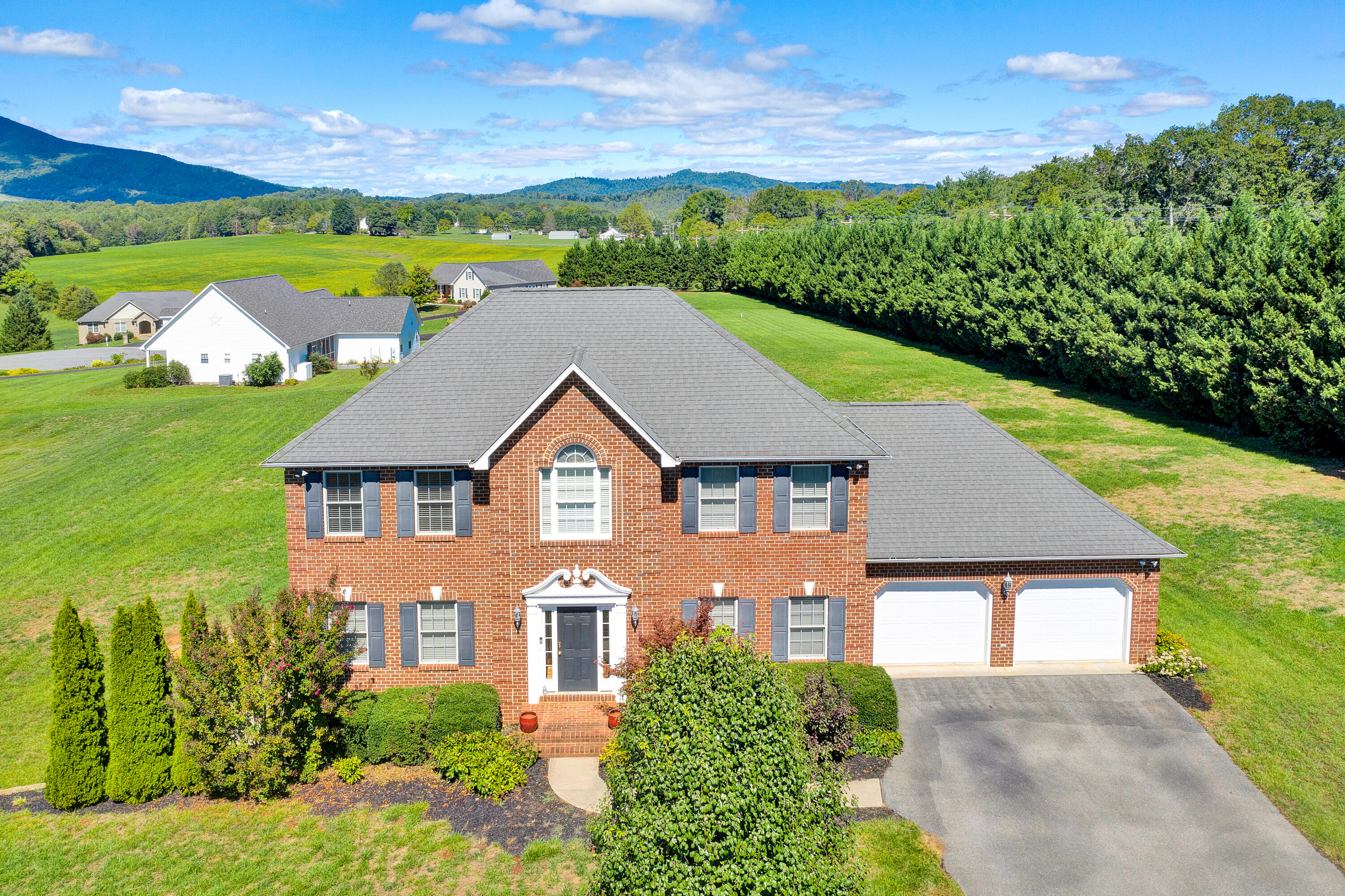 40 Old Farm Road Boones Mill, VA 24065 - Photo 1 of 41 1 Front (2)