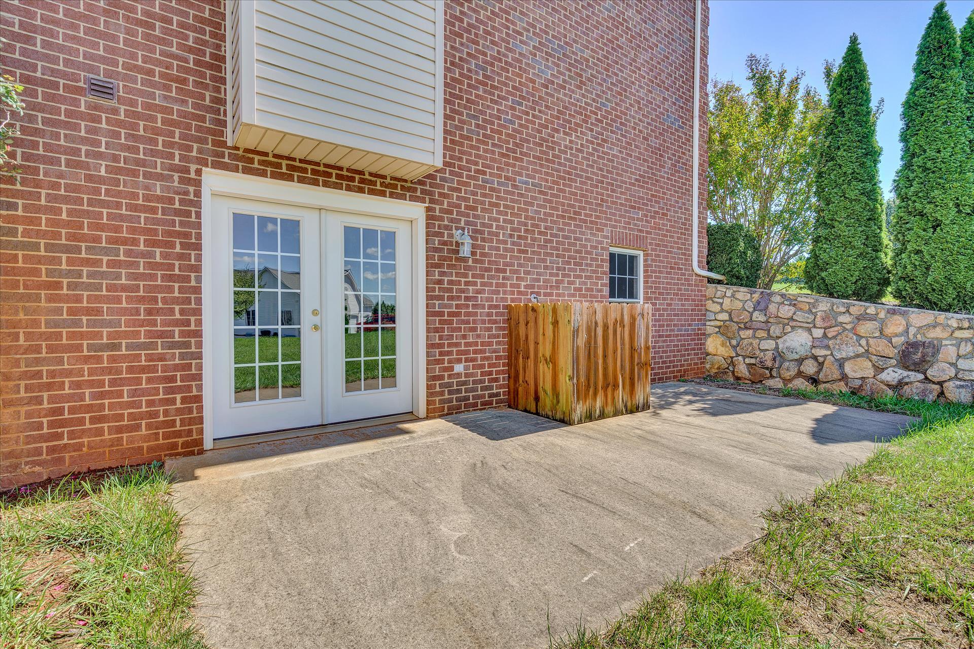 40 Old Farm Road Boones Mill, VA 24065 - Photo 32 of 41 26b Patio MLS