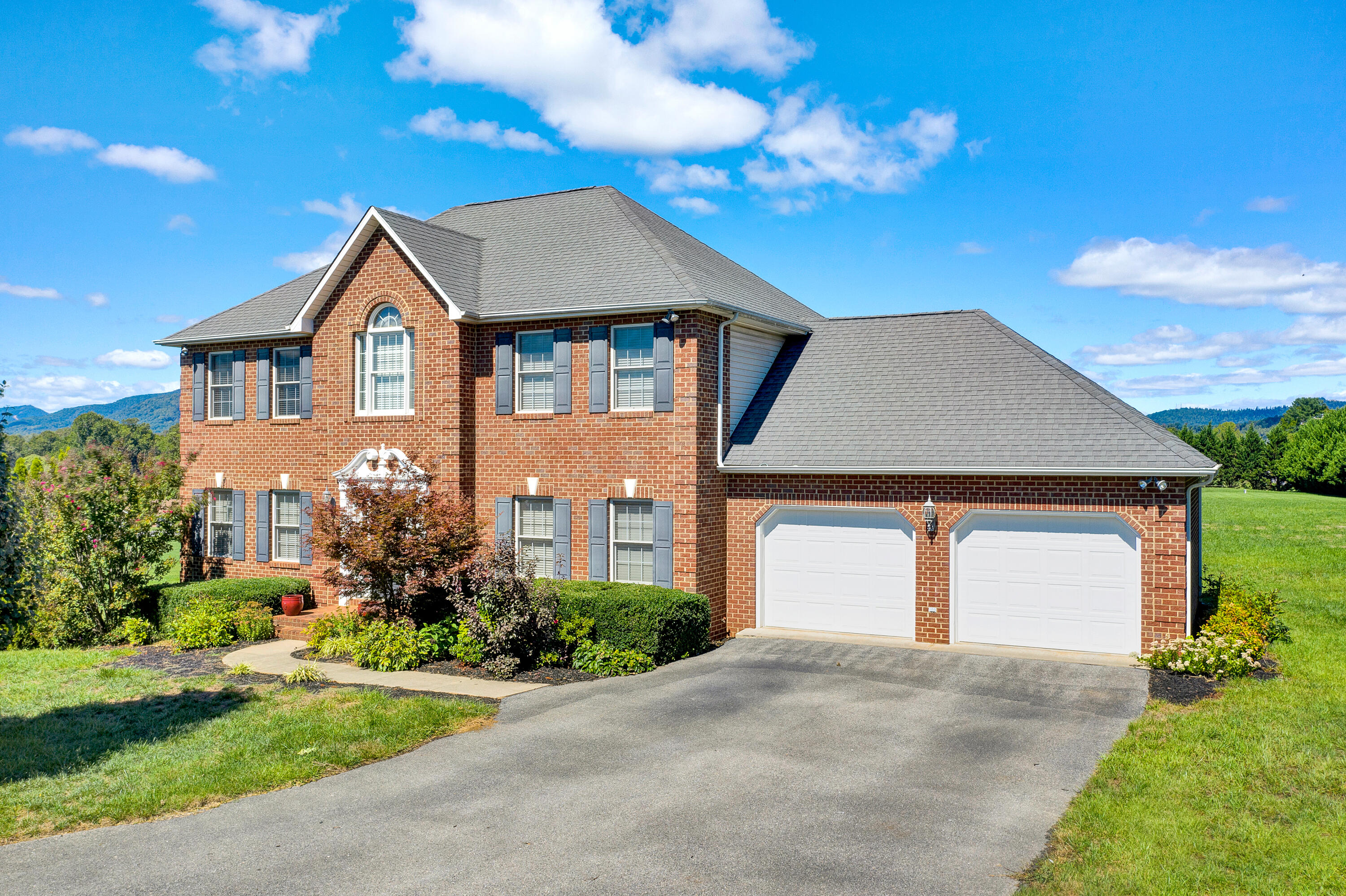 40 Old Farm Road Boones Mill, VA 24065 - Photo 36 of 41 31 Front
