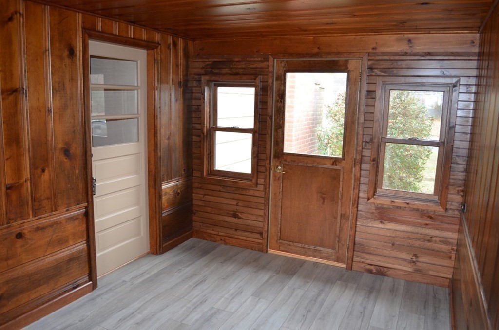 43 Winding Lane Springfield, MA 01118 - Photo 4 of 21 Gallery Image 4