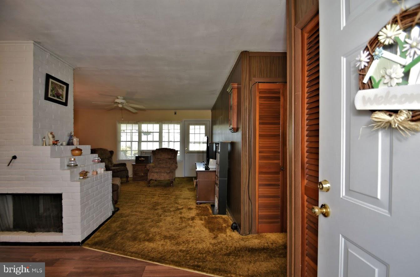 25 Butternut Road Levittown, PA 19057 - Photo 4 of 24 Gallery Image 4