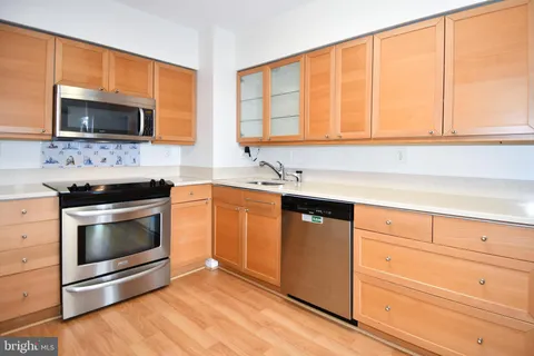 $799,990 | 400 Madison Street, Unit 301, Alexandria, VA 22314