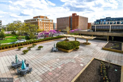 $779,000 | 400 Madison Street, Unit 301, Alexandria, VA 22314