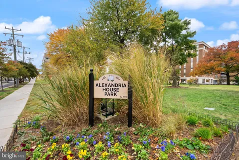 $799,990 | 400 Madison Street, Unit 301, Alexandria, VA 22314