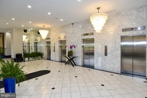 $779,000 | 400 Madison Street, Unit 301, Alexandria, VA 22314