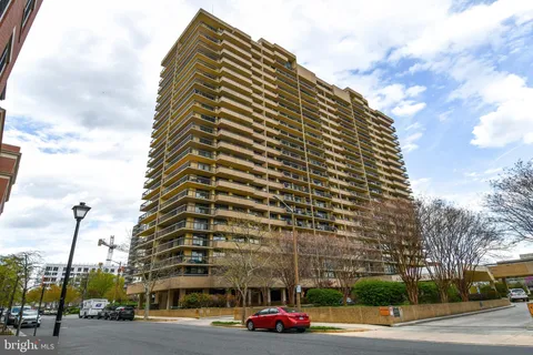 $779,000 | 400 Madison Street, Unit 301, Alexandria, VA 22314
