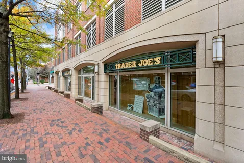 $779,000 | 400 Madison Street, Unit 301, Alexandria, VA 22314