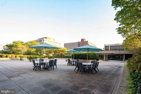 $799,990 | 400 Madison Street, Unit 301, Alexandria, VA 22314
