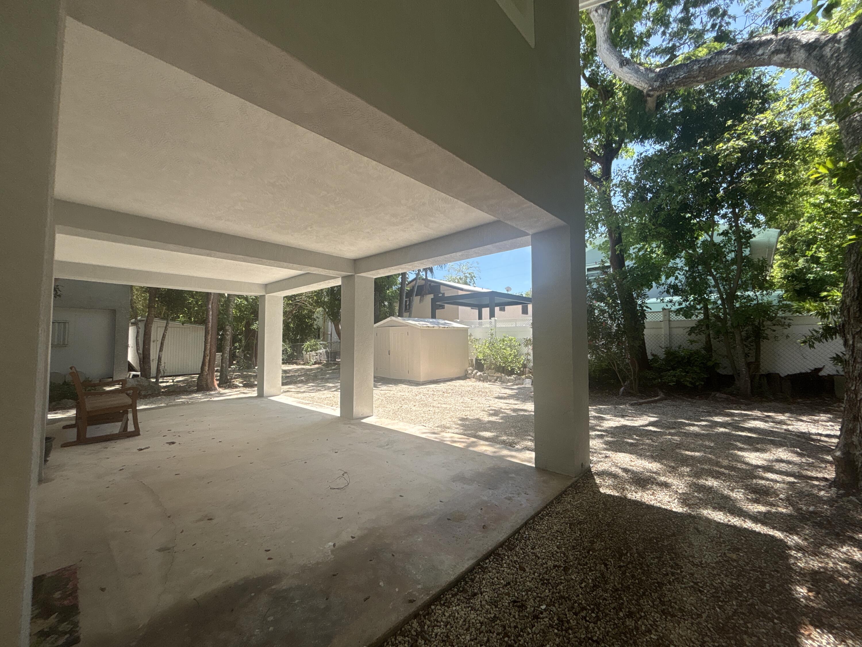 1033 Valencia Road Key Largo, FL 33037 - Photo 4 of 72 Concrete Block!
