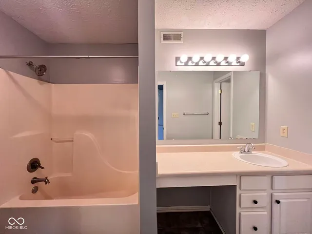 $1,620 | 4450 Connaught W Drive, Plainfield, IN 46168