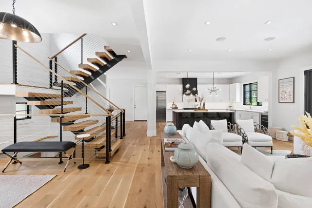 $90,000 | 8 Crows Nest Lane, East Hampton, NY 11937