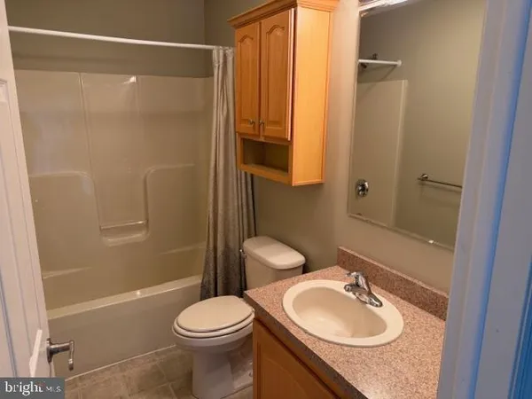 $279,900 | 639 San Simeon Place, Easton, PA 18040