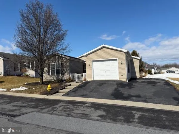 $279,900 | 639 San Simeon Place, Easton, PA 18040