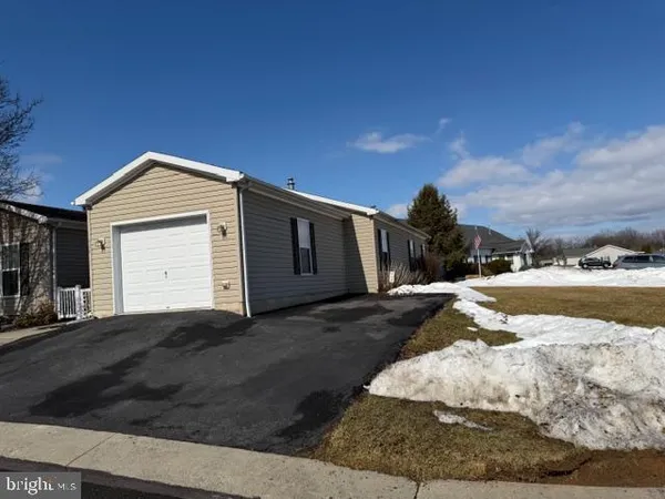 $279,900 | 639 San Simeon Place, Easton, PA 18040