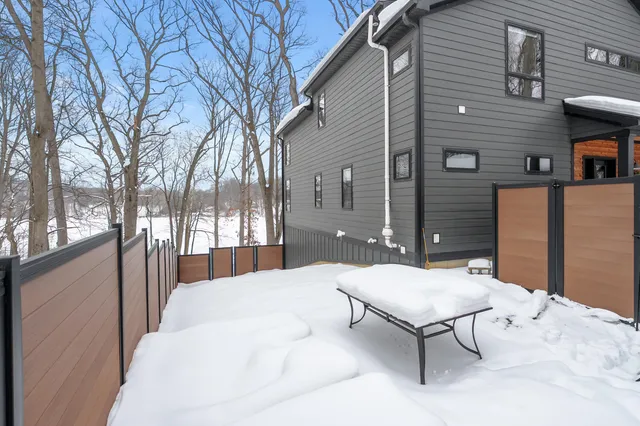 $1,125,000 | 130 Singer Lake Trail, Baroda, MI 49101