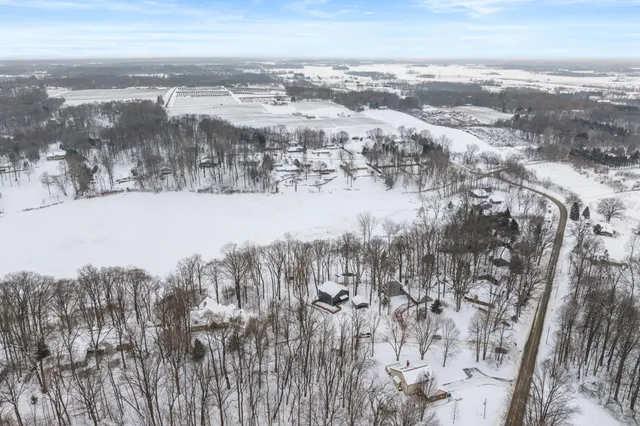 $1,125,000 | 130 Singer Lake Trail, Baroda, MI 49101