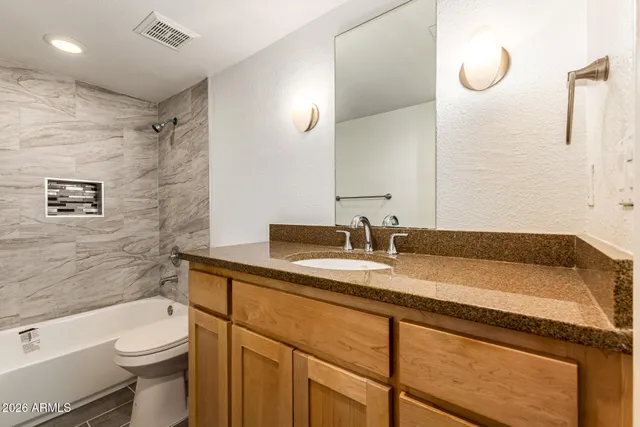 $335,000 | 4704 East Paradise Village Parkway North, Unit 211, Phoenix, AZ 85032