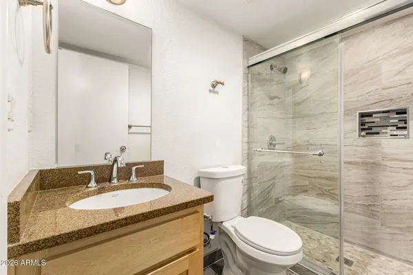 $315,000 | 4704 East Paradise Village Parkway North, Unit 211, Phoenix, AZ 85032