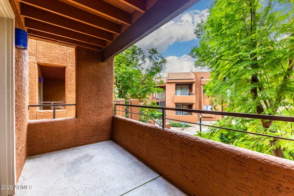 $315,000 | 4704 East Paradise Village Parkway North, Unit 211, Phoenix, AZ 85032