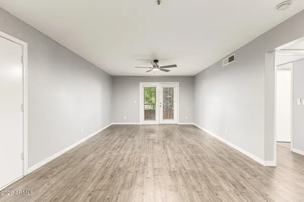 $315,000 | 4704 East Paradise Village Parkway North, Unit 211, Phoenix, AZ 85032