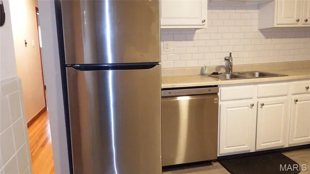 $185,000 | 1145 South Waterford Drive, Florissant, MO 63033