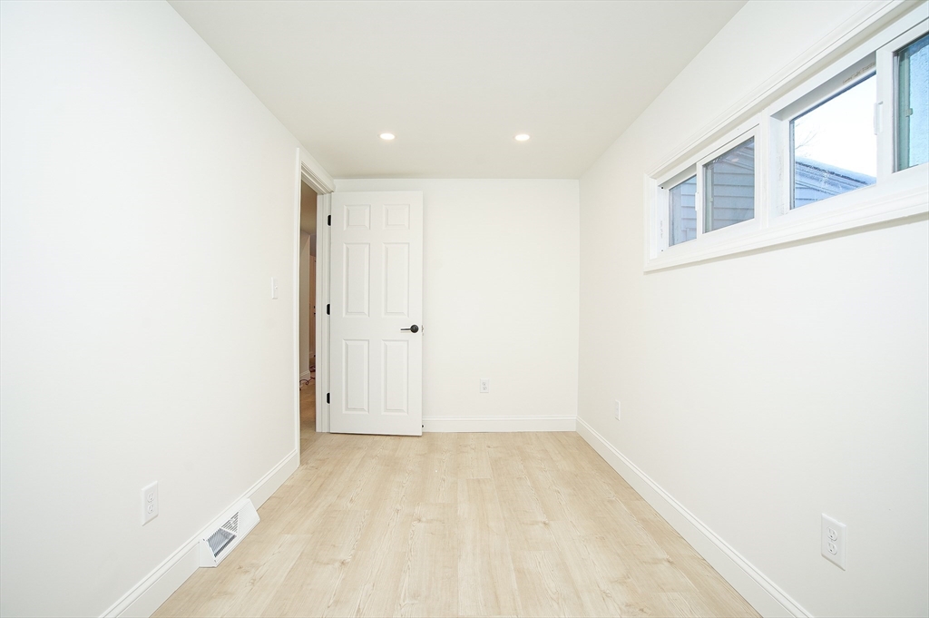 2403 Westfield Street West Springfield, MA 01089 - Photo 14 of 22