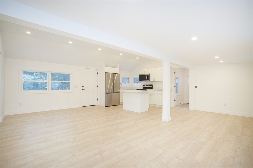 2403 Westfield Street West Springfield, MA 01089 - Photo 15 of 22