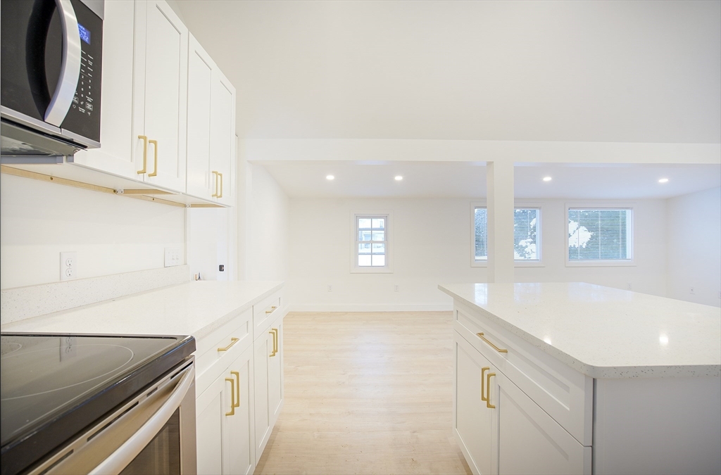 2403 Westfield Street West Springfield, MA 01089 - Photo 18 of 22