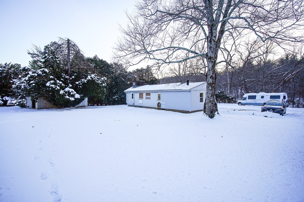 2403 Westfield Street West Springfield, MA 01089 - Photo 20 of 22