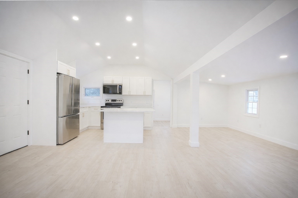 2403 Westfield Street West Springfield, MA 01089 - Photo 2 of 22