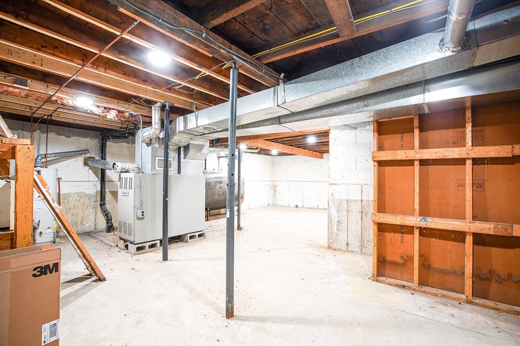 2403 Westfield Street West Springfield, MA 01089 - Photo 21 of 22