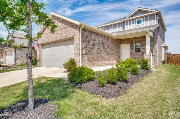 $2,495 | 14149 Danesdale Drive, Pilot Point, TX 76258
