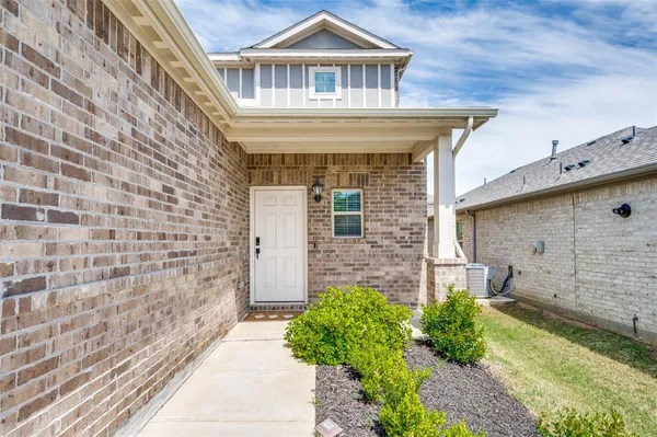 $2,495 | 14149 Danesdale Drive, Pilot Point, TX 76258