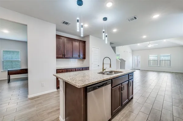 $2,495 | 14149 Danesdale Drive, Pilot Point, TX 76258