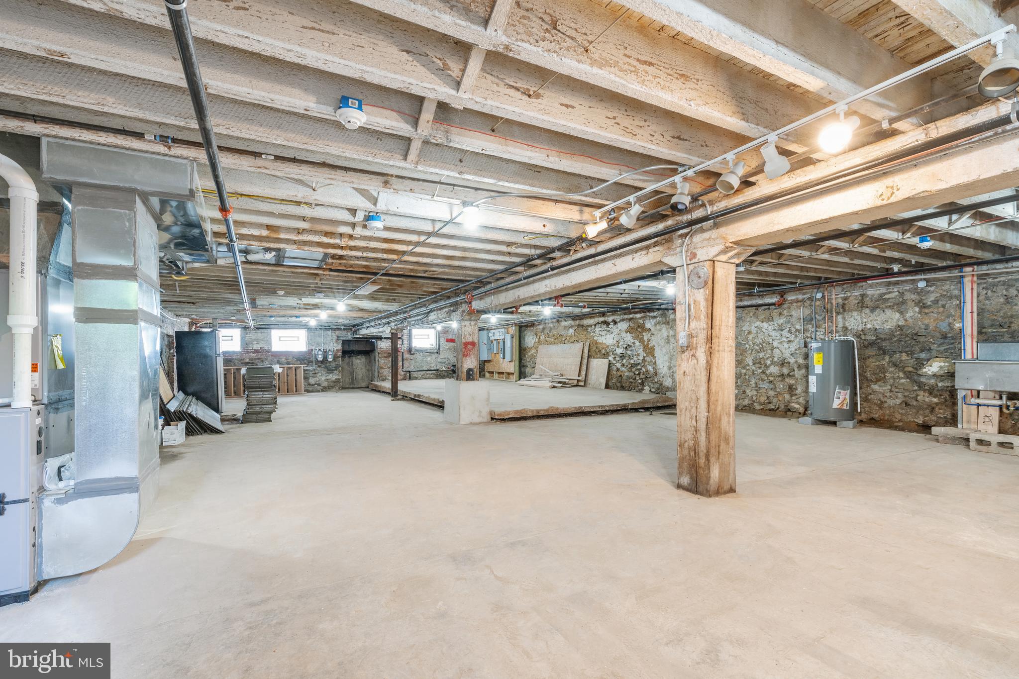 2218 Emerald Street Philadelphia, PA 19125 - Photo 63 of 66